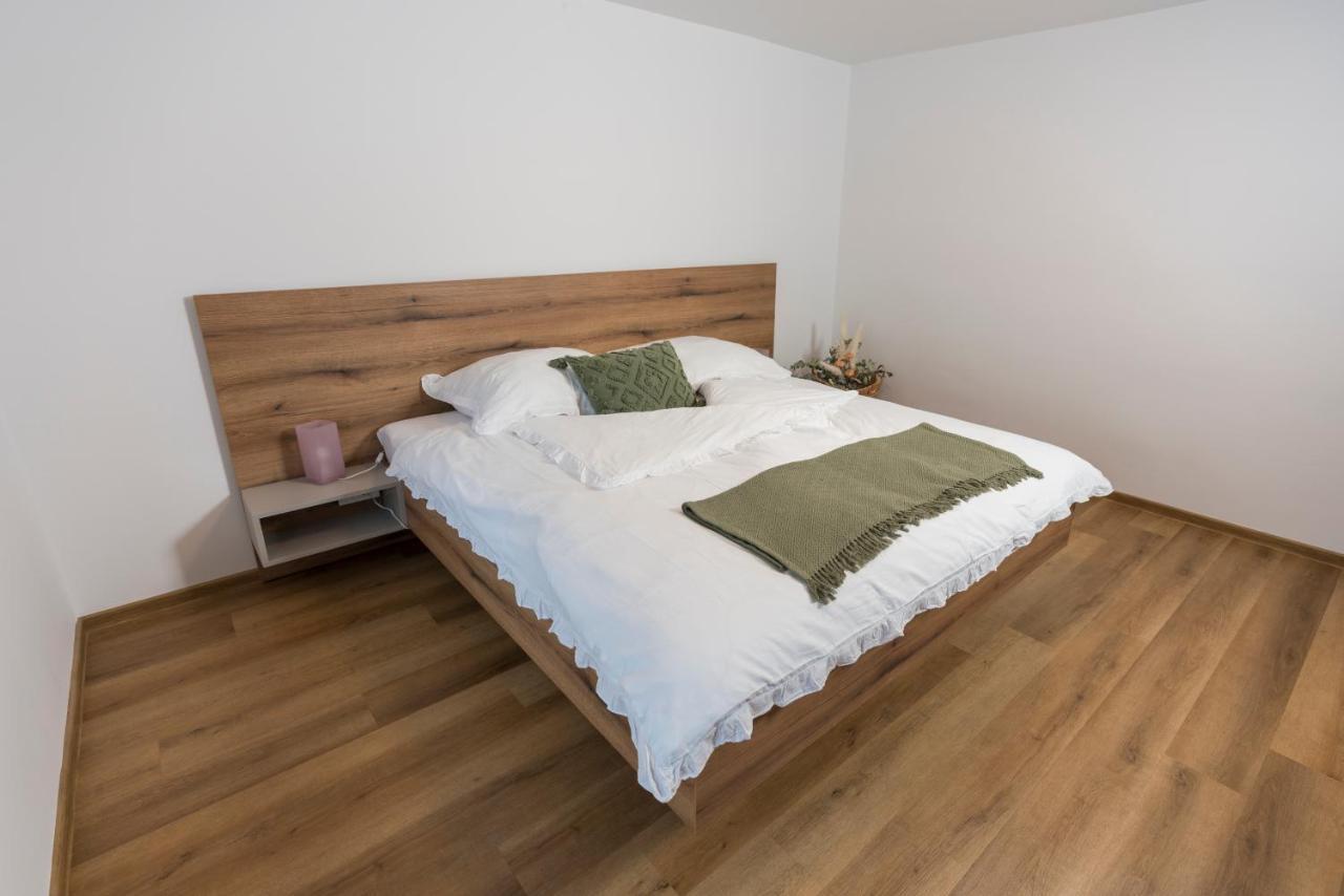Hisa Rodica Apartment Бохин Екстериор снимка